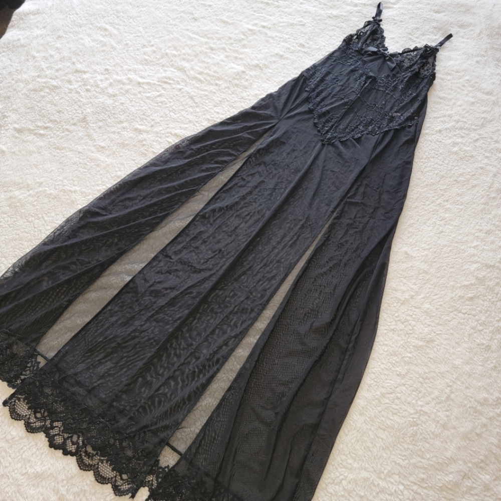 Sheer floral lace dress - Picture 3 of 8